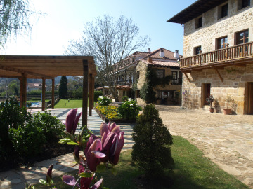 Complejo Rural Spa Hosteria El Pomar Комильяс Экстерьер фото