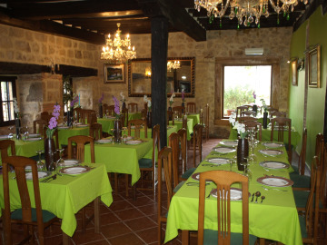 Complejo Rural Spa Hosteria El Pomar Комильяс Экстерьер фото